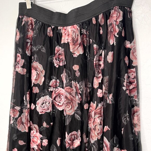 Torrid Floral Rose Elastic Waist Layered Skirt 0 0X 12 - Picture 3 of 5